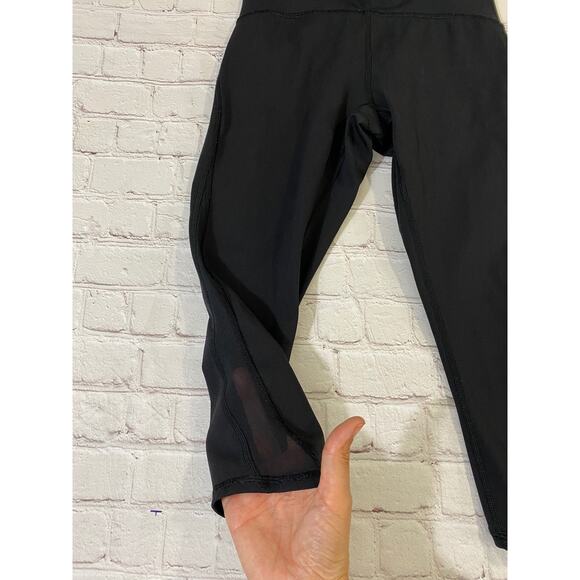 Black lululemon leggings size 4 - Picture 2 of 6